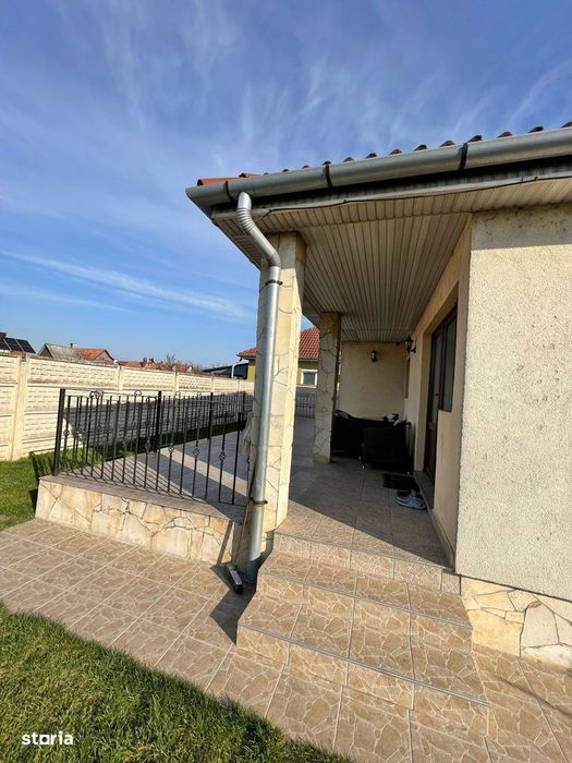 Casa in Santion, Bihor, teren 520 mp, 4 camere, 2 bai, garaj – VANZARE