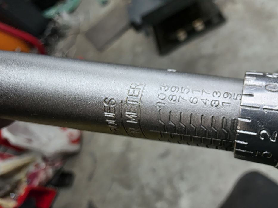 Vând 2 chei dinamometrice Unior 264