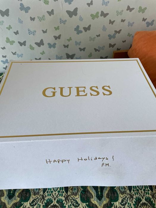 Нова чанта GUESS с оригинална опаковка (купена от Германия)