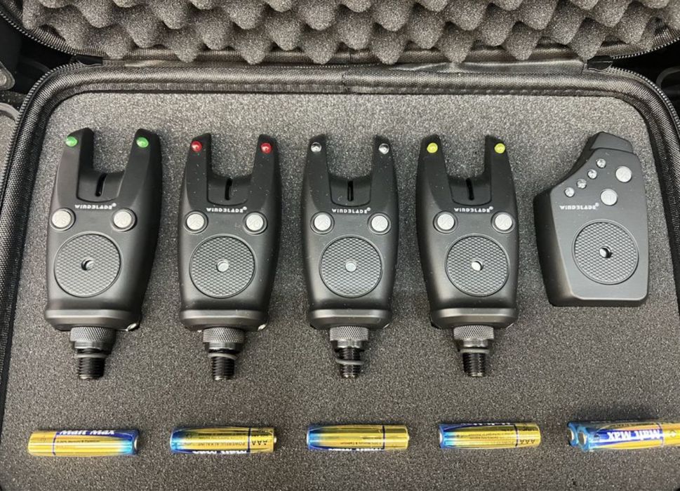 Set pescuit statie cu 4 avertizori JHA - 516 WindBlade + penar