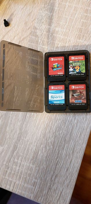 Se vinde toată colecția 13 jocuri sau separat fiecare joc ! Accept și schimburi cu alte jocuri tot Nintendo Switch !