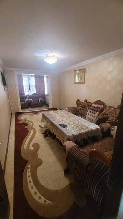 Сурочна  продается  квартира 3 комната В Самкоче