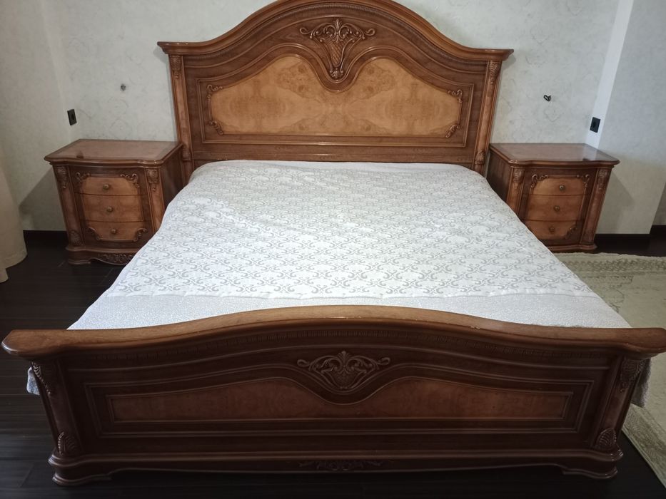 Спальный гарнитур