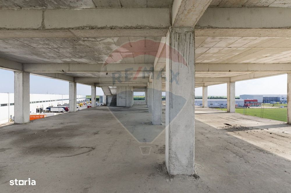 Teren cu construcție de beton, de vânzare, 3754 mp – zona Aradul Nou