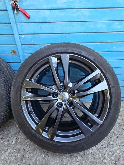 Продавам оригинални  джанти  за audi A6 C8 с гуми 19 "