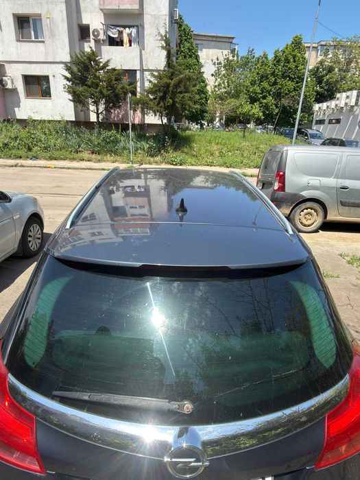 Masina Opel Insignia Sport Tourer