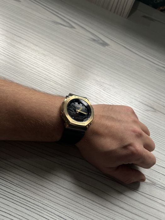 Часы Casio g-shock GM-2100G-1A9ER