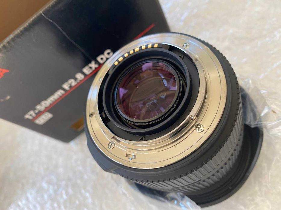 Sigma 17-50 mm F2.8 EX DC - pentru DSLR Sony A-mount