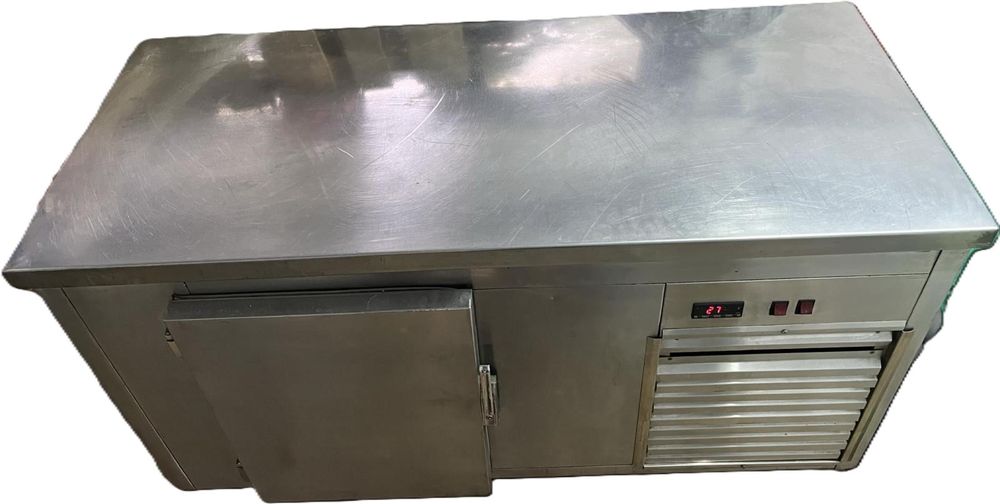 Хладилна маса за заведение