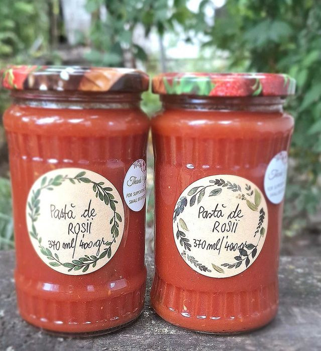 Bulion de rosii cu ardei kapia si pasta de rosii