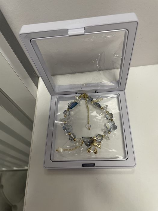 Гривни естествен камък