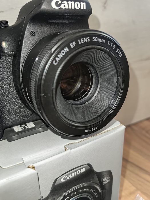 Canon eos 2000D-dslr