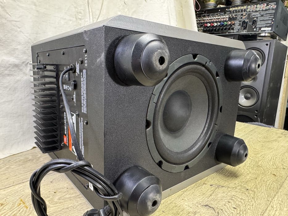 JBL SUB-140 8” bass