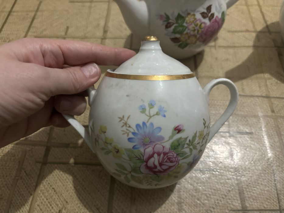 Продам сответские чайники