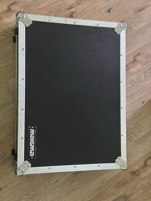 Denon DJ MC7000  Конзола - Контролер+ Оригинален MAGMA Flight Case с поставка за лаптоп
