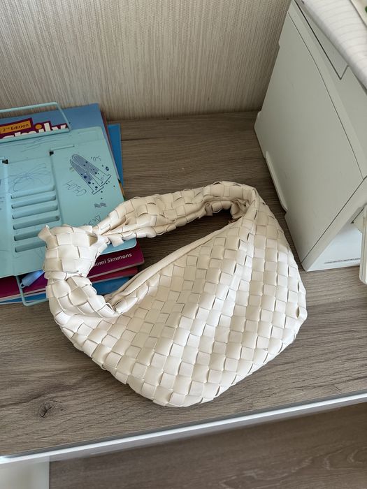 Сумочка маленькая вместительная