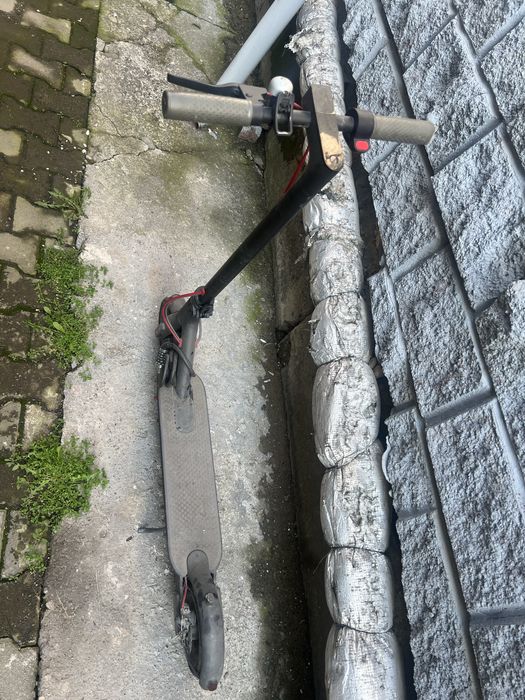 Электросамокат черный