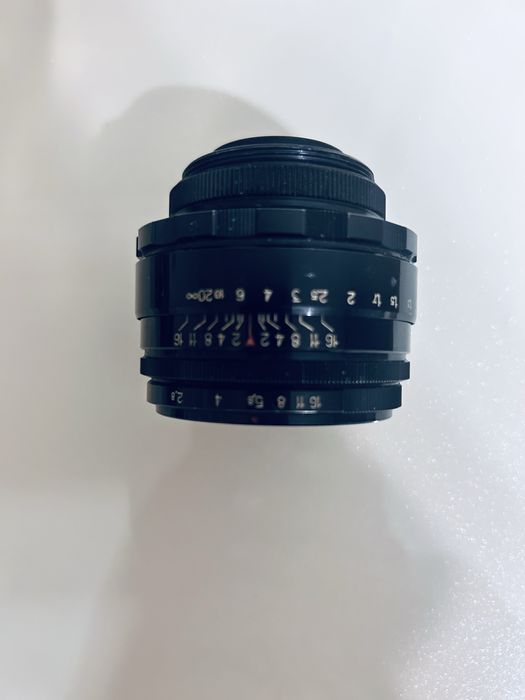 Продаю об’ектив от фотоаппарата Зенит