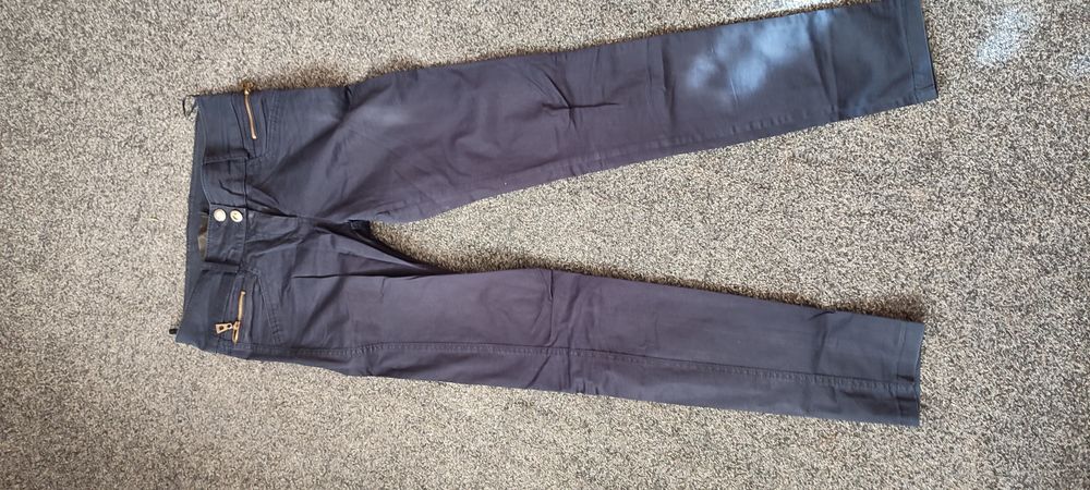 Pantaloni / colanți