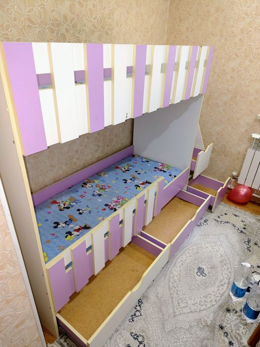 Двухярусная детская кровать