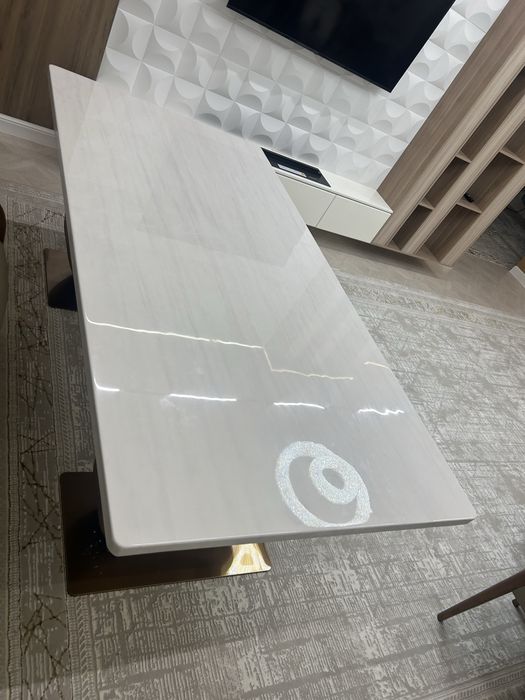 Стол натуральный камень