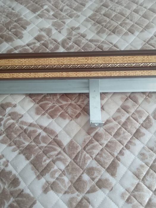 Продам  алюминиевый карниз