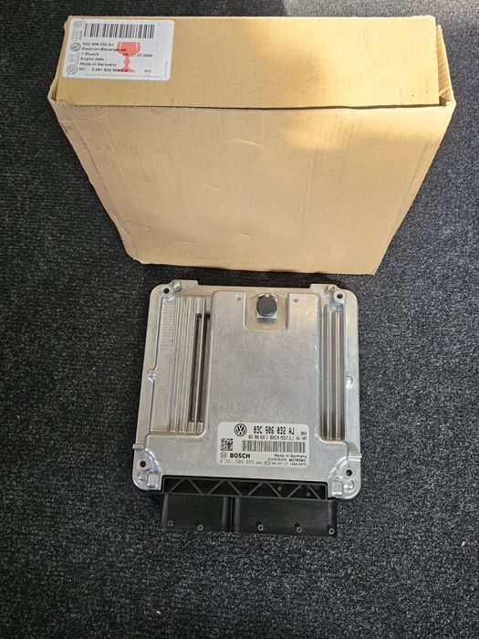 ecu motor nou original volkswagen tiguan 5n 1.4tsi

cod oe: 03c 906 03