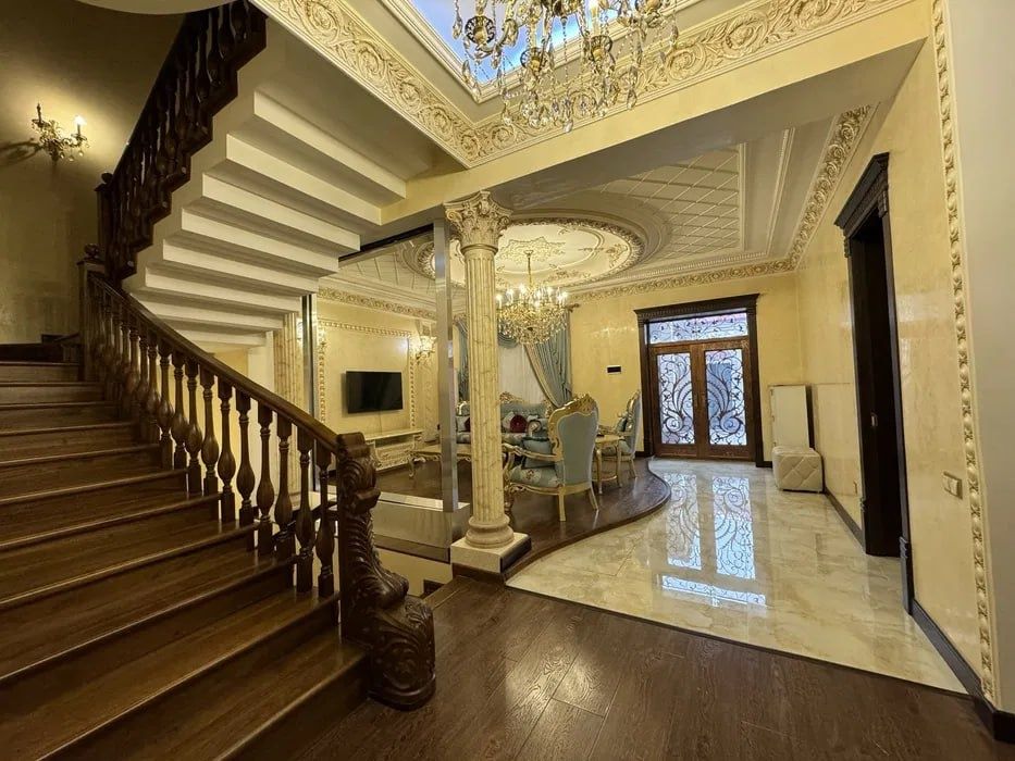 Сдам большой дом под офис в Мирзо-Улугбеке (12 комнат, 240 м²)