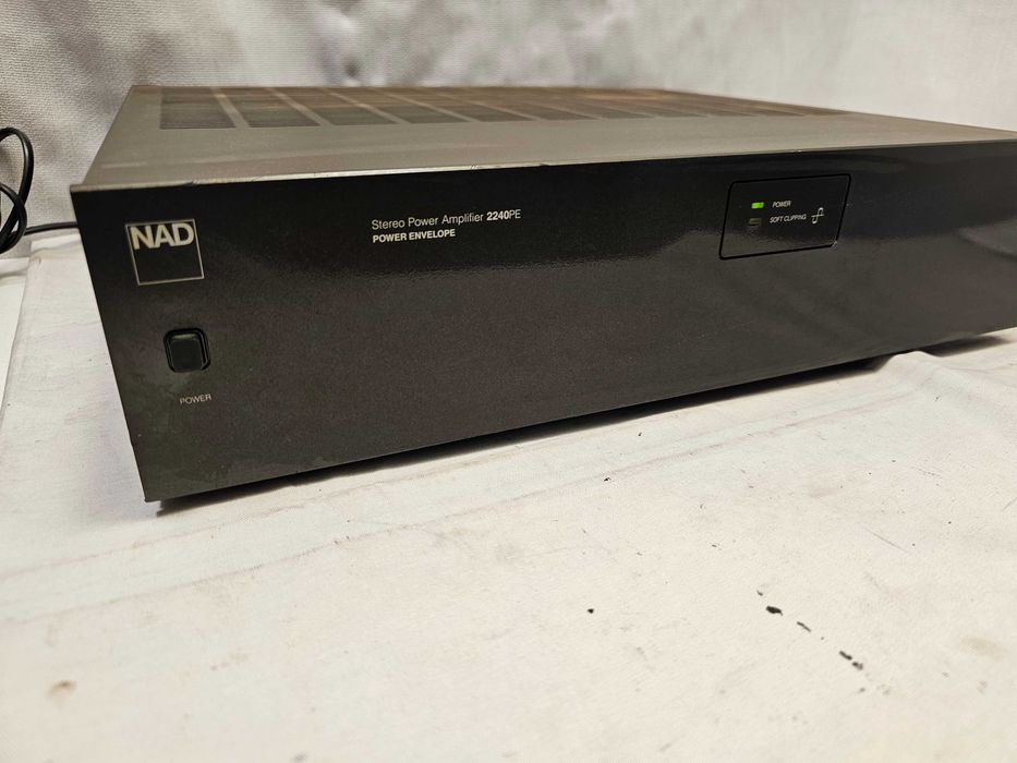 Amplificator FINAL de Putere Stereo NAD 2240PE Power Envelope