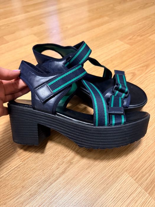 Босоножки Корея 38