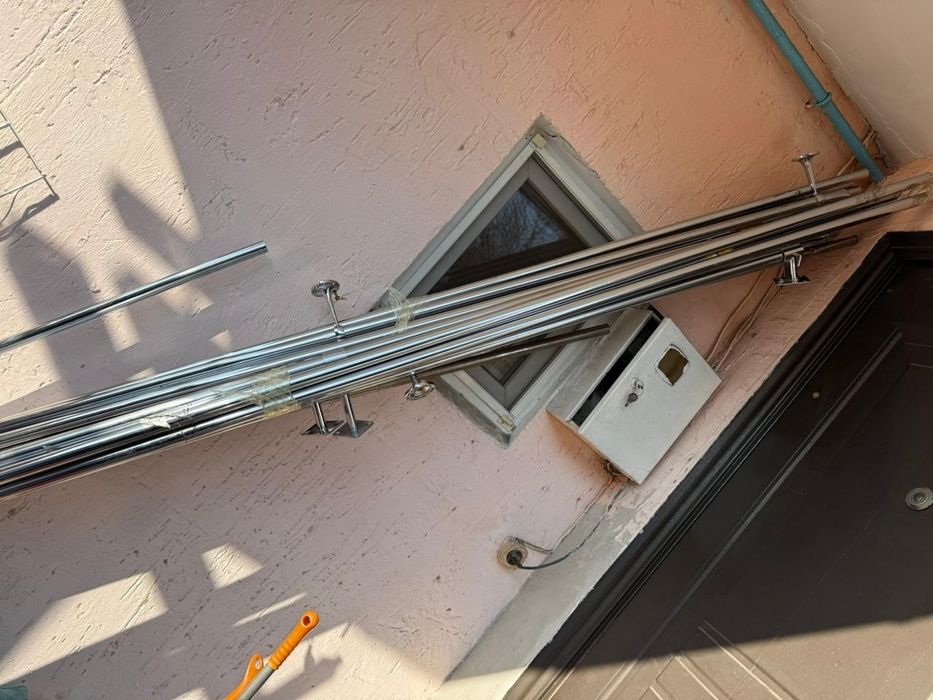 вешалки, стойки, маникены