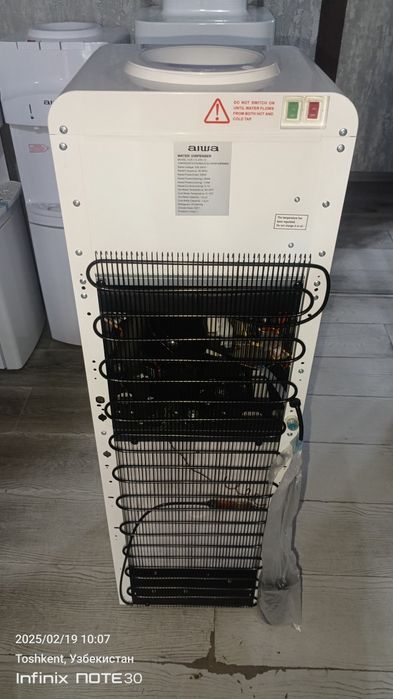 Куллер для воды  С фреоном с  холодинлик