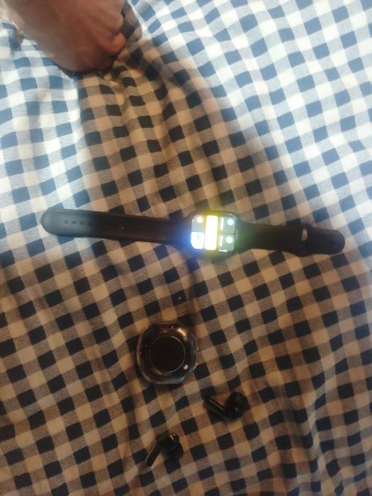 Наушники и смарт чясы