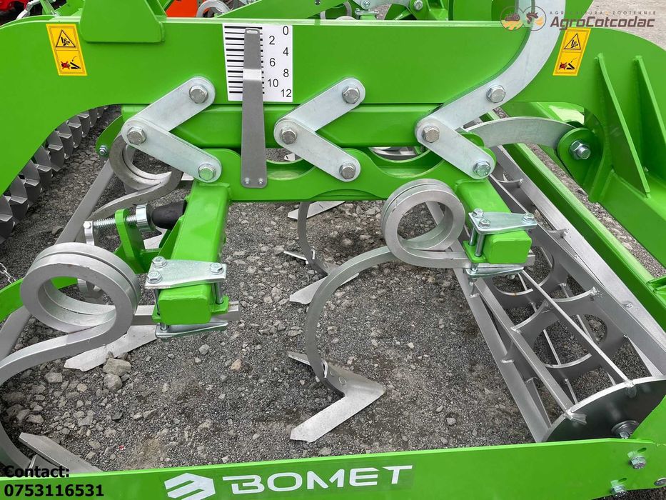 Cultivator agricol BOMET 2.5 m / 3 m / 4 m Gilau • OLX.ro