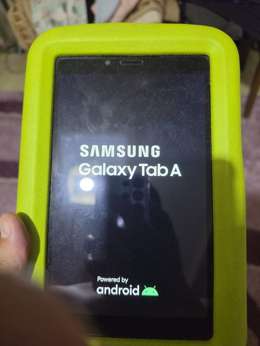 Планшет Samsung SM-T290