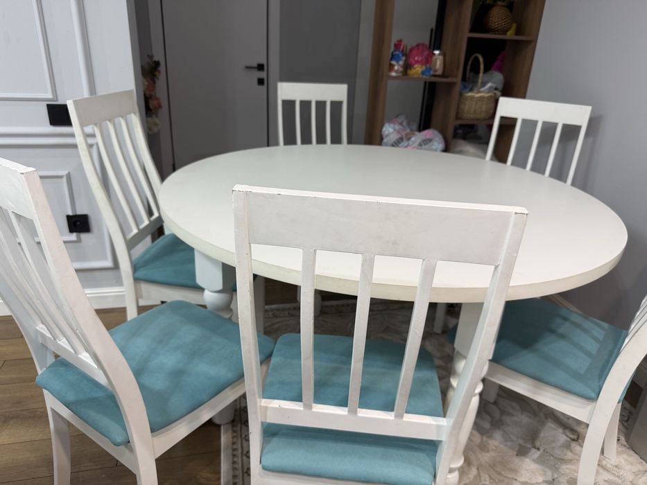 Кухонный круглый стол