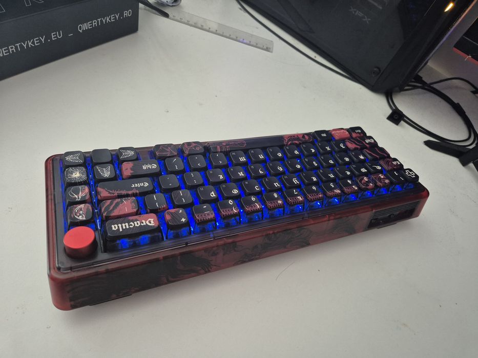 Vand tastatura Qwertykey dracula 65
