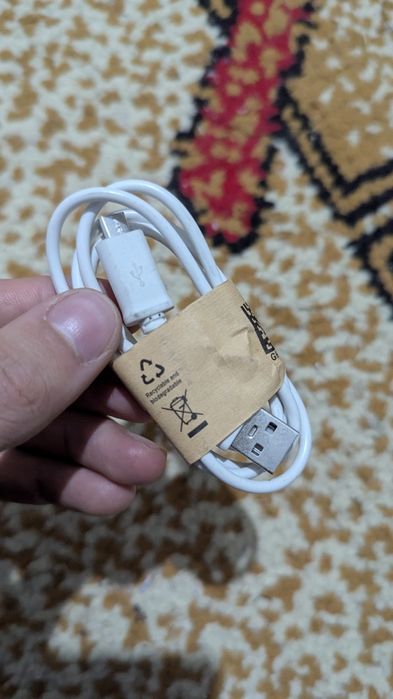 Iphone Android Type-c USB sim zaryadchik kabellari sotiladi. Iphone va