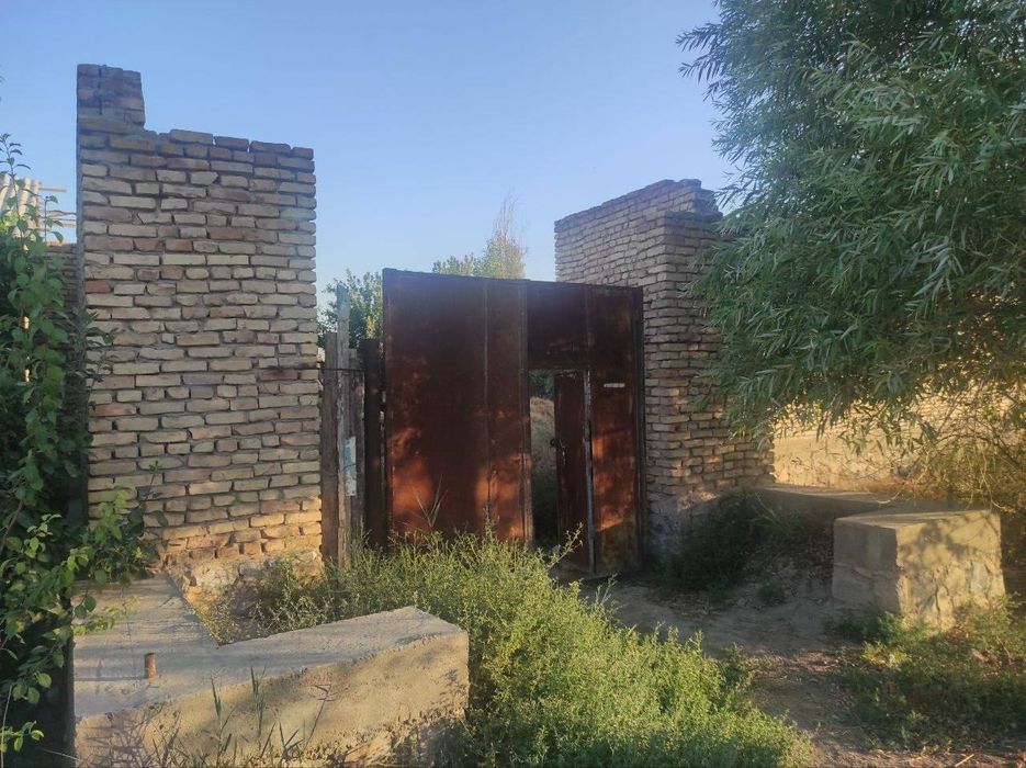 Дом в Бухаре 10 соток.