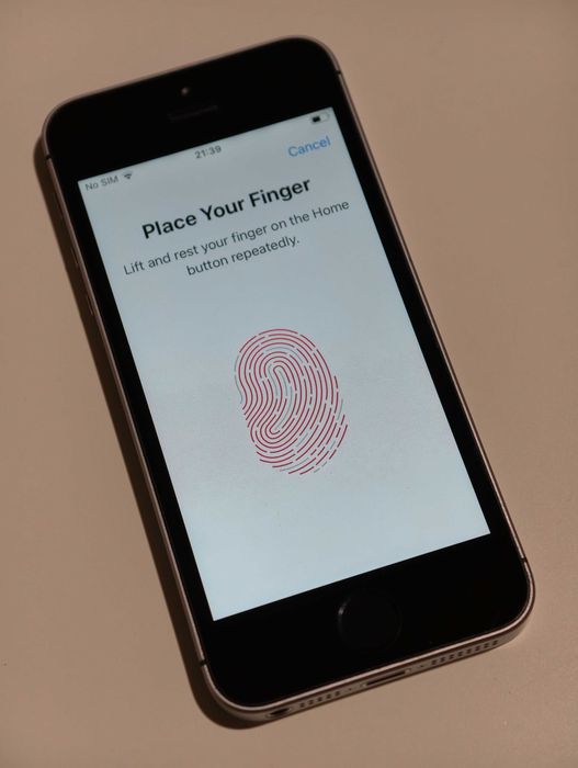 iPhone SE 2016 32GB Negru