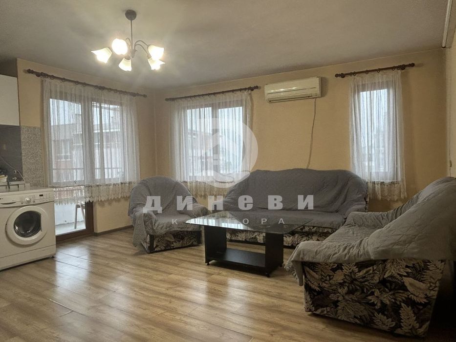 Тристаен апартамент до Медицински факултет