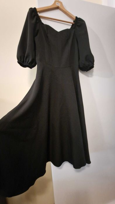 Rochie neagra, 38