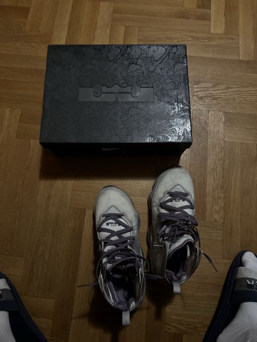 Баскетболни маратонки lebron 19 XIX