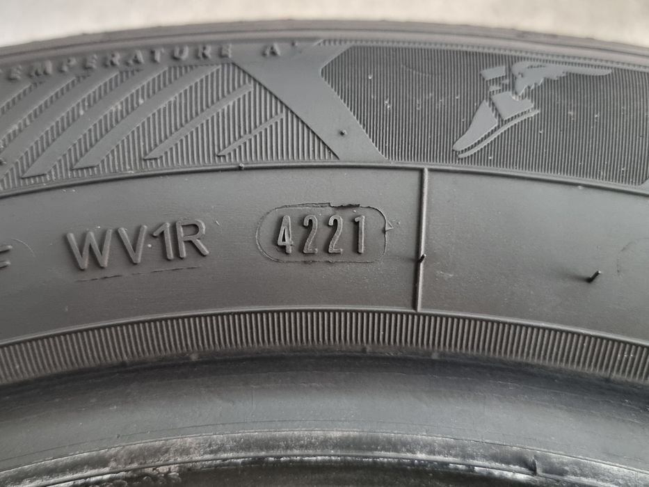205/55/16 Goodyear 2Броя: 85€ 7мм