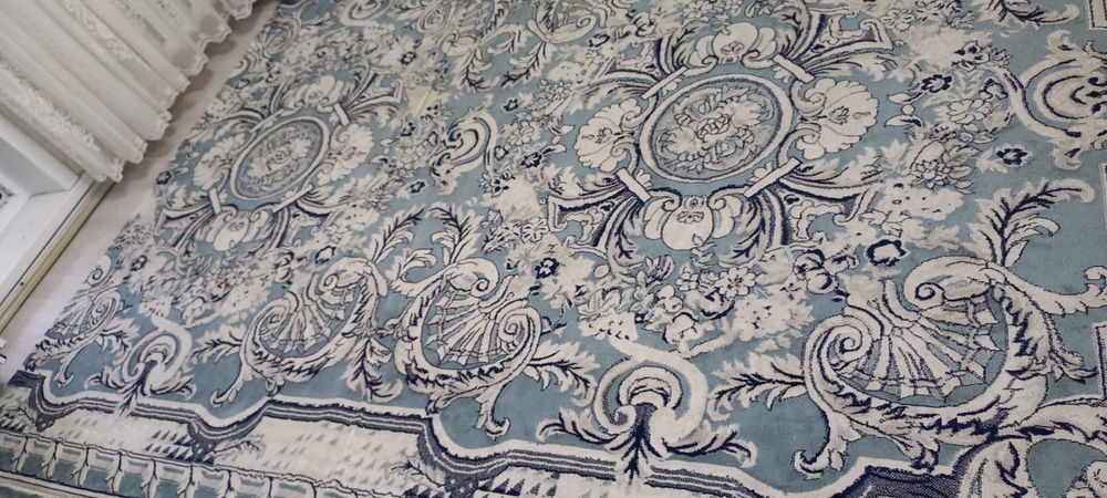 Продам красивый ковер