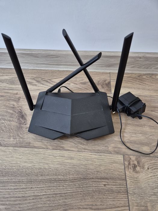 Ruter wifi Tenda AC10U AC1200