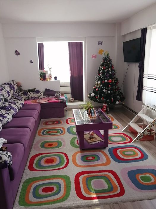 Vând apartamentul 3 camere