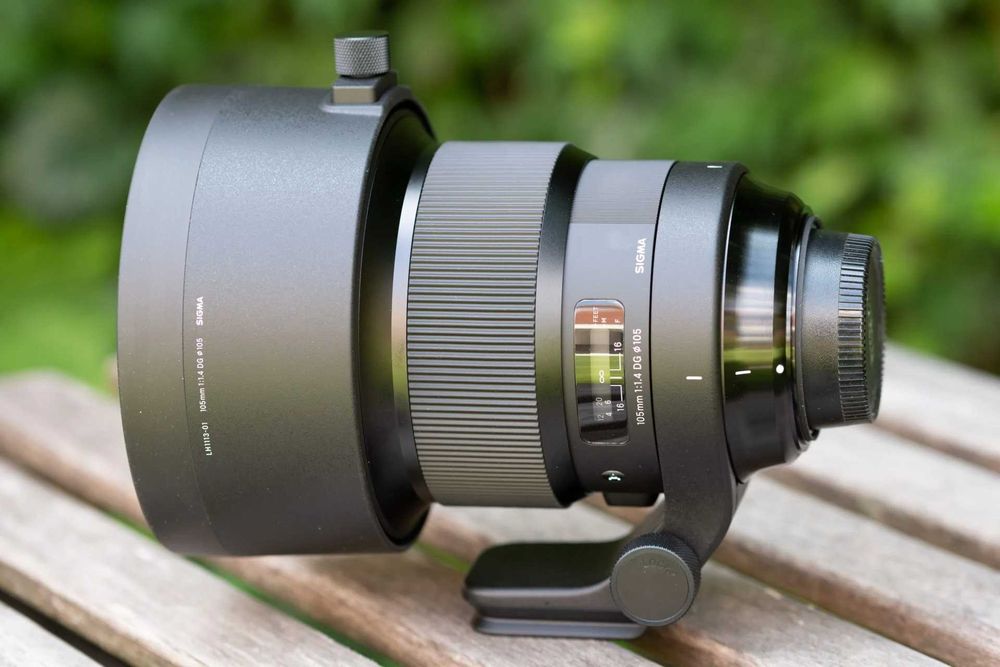 Продам почти новый Sigma 105mm 1.4 Art для Санон