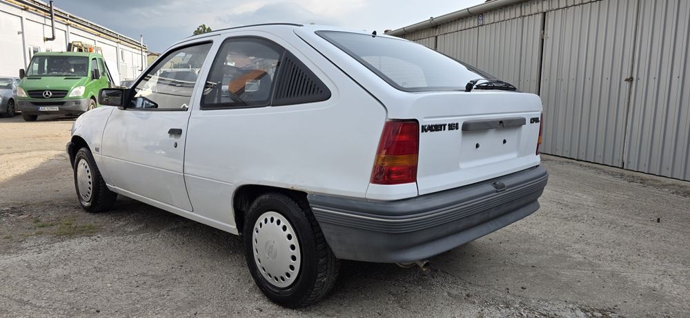 Opel Kadett Automatic 16 i 74.000 km Realii !
