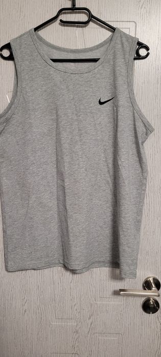 Чисто нов потник Nike размер М